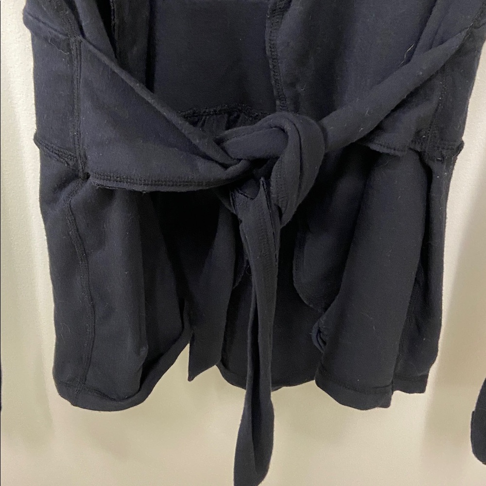 🔥 Lululemon Inspire Wrap Jacket – Size 6 🔥 - Picture 5 of 7